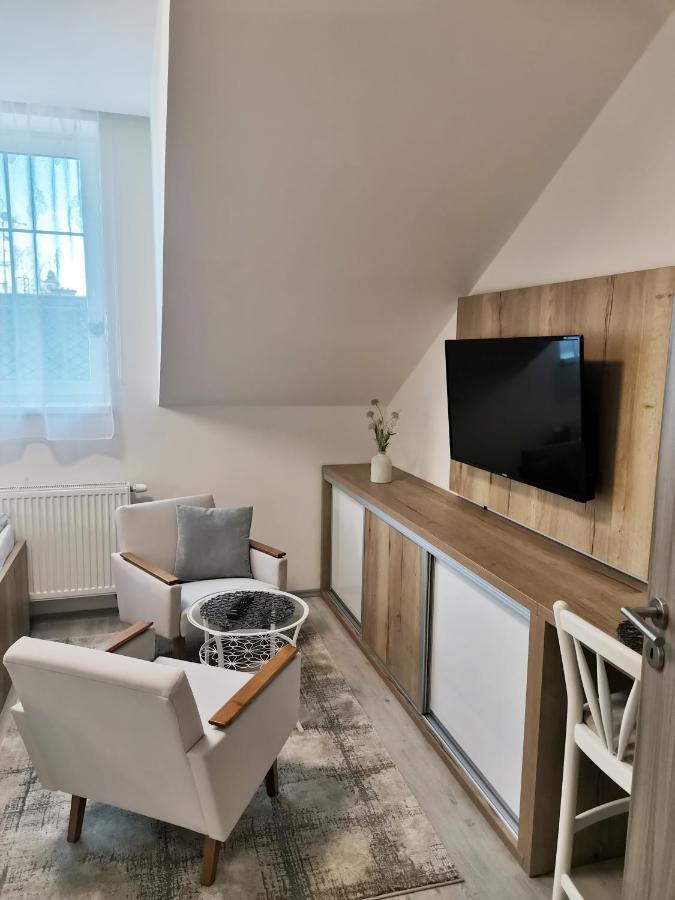 V Harmonii 3 Patro Apartment